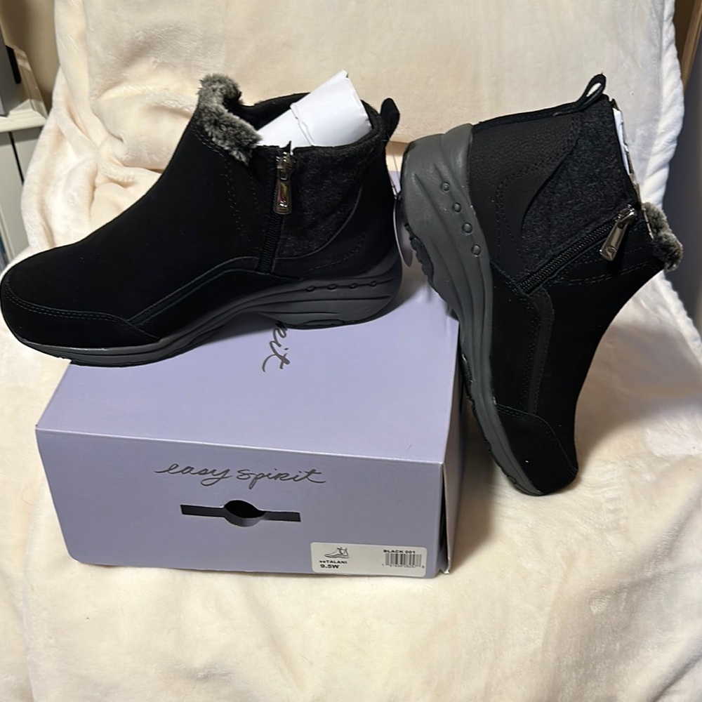 New Women’s Easy Spirit se Talani Suede Bootie with Fur trim size 9.5W